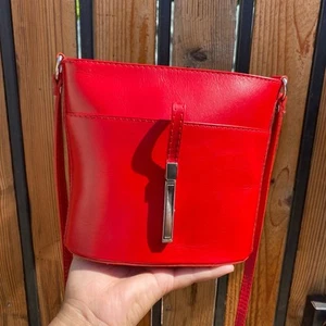 Vera Pelle Red Italian Leather Bucket Bag Silver Closure Festival Travel Italy - Picture 1 of 7