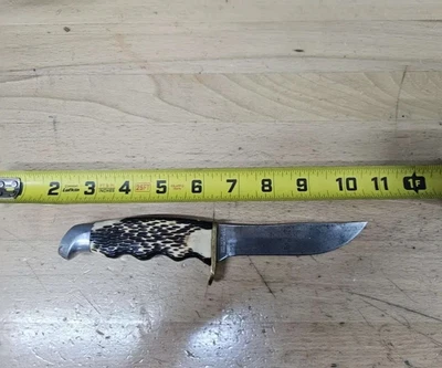 Cuchillo de caza vintage Schrade Walden 147 EE. UU. 5" punta de clip ciervo Delrin Foto 1 de 4