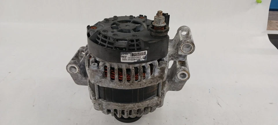 Alternador Jeep Cherokee '19-'23 2,4 L 59 k millas OEM ¡1 año de garantía! Foto 1 de 4