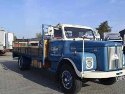 WSI 01-2860 SCANIA L 85 Camion Plateau 4X2 " Heuga Transports Mint Box. - Immagine 1 di 4