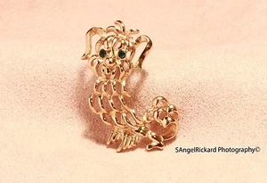 dog avon brooch pin gold tone vintage green eyes - Foto 1 di 11