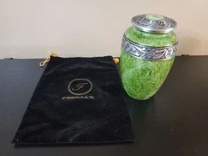 FEDMAX Green & Silver Cremation Burial Urn & Bag for Adults Ashes up to 200 lbs - Picture 1 of 4