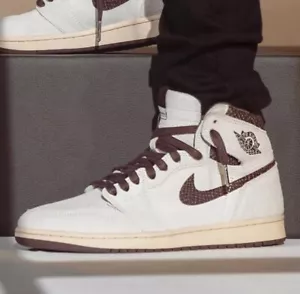 A Ma Maniére x Air Jordan 1 Retro High OG "Sail" - Uomo Taglia 9,5 - Foto 1 di 24