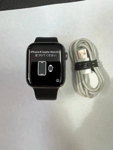 Apple Watch Series 4 44mm Gray Aluminum gps + Cellular Black Sport Band unlocked - Photo 1 sur 6