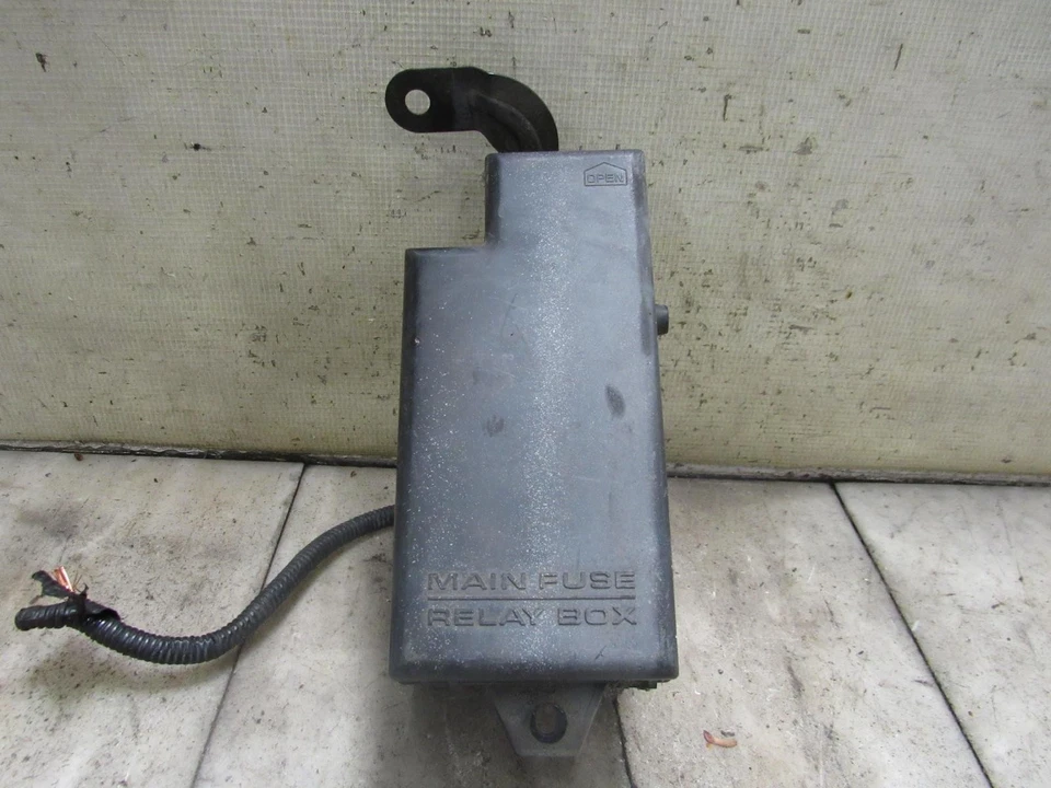 00 01 02 CAJA DE FUSIBLES MOTOR SUBARU FORESTER Foto 1 de 4