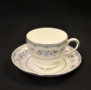 Wedgwood Cup & Saucer #R4628 Gardenia Blue w/Platinum Trim 1980-1986 Beautiful - Picture 1 of 12