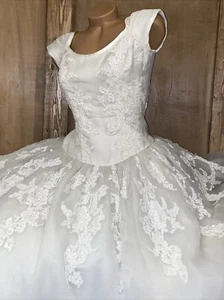 Wedding Eve Of Milady Vintage SIGNED BY “Amalia Carrara” Bridal Satin Gown Nylon - Picture 1 of 24