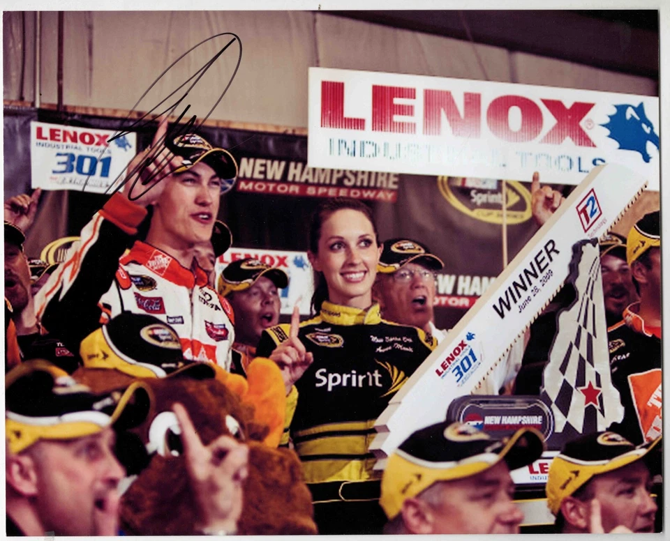 Joey Logano Signed 8x10 Photo Foto 1 de 1