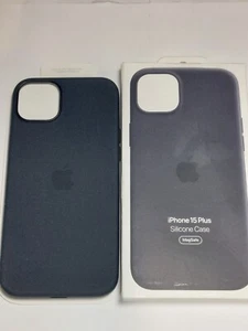 Genuine Apple iPhone 15 Plus Silicone Case w/Magsafe - Black (New) - Picture 1 of 4
