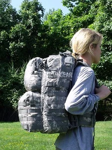Mochila mediana del Ejército de los Estados Unidos ACU MOLLE II Eagle bolso escolar fresco GI - Imagen 1 de 12