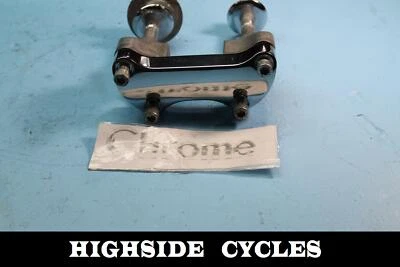 1434 98 HARLEY-DAVIDSON ROAD KING CROMO HD MANILLAR ELEVADOR ABRAZADERA SUPERIOR  Foto 1 de 4