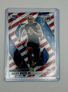 2025 Panini Mosaic - Ricky White III #386 Red & White Stripe Mosaic Prizm (RC) - Bild 1 von 2