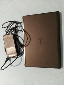 Dell Precision 7720 17,3 Notebook i7-6920HQ 16GB RAM 256G M2 nVidia Quadro P4000 - Afbeelding 1 van 5