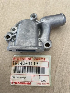 Genuine OEM Kawasaki KX250 1992-1999 Water Pump Cover. 16142-1117 NOS - Picture 1 of 2