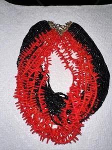 Vintage RAR rot/schwarz EUGENE SCHULTZ signiert 50 Stränge RIESIGES Halsband Halskette - Bild 1 von 9