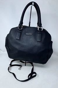Calvin Klein Damen Handtasche / Umhängetasche schwarz Saffiano Leder mit Riemen - Bild 1 von 9