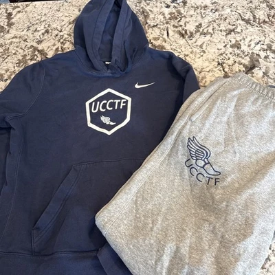 NIKE UConn Huskies Club Polar PO Sudadera con Capucha Talla MEDIANA Pista Universitaria Fútbol Foto 1 de 4