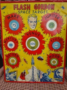 RARE VINTAGE 1952 FLASH GORDON SPACE TARGET DART GUN TIN LITHO GAME BOARD - Picture 1 of 10