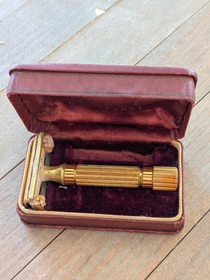 1930s-1940s GILLETTE ARISTOCRAT RAZOR - Image 1 of 4