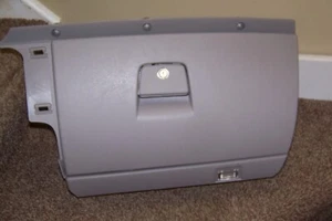 Volvo S40 Glove Box Assembly - Picture 1 of 8