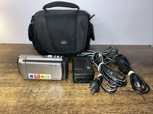 Videocámara digital Sony DCR-SX63 Handycam con batería, cables, bolsa PROBADA - Imagen 1 de 11