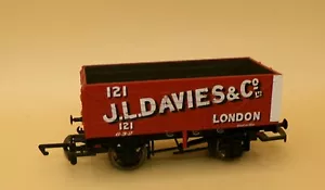 Hornby 7 Plank Open Wagon 'J L DAVIES 121' red R1075 OO (l) - Picture 1 of 2
