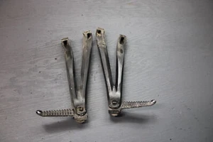 2006 04 05 06 OEM Yamaha YZF R1 Juego de clavijas traseras para pasajero par 5Jj-27431-10-00 - Imagen 1 de 7