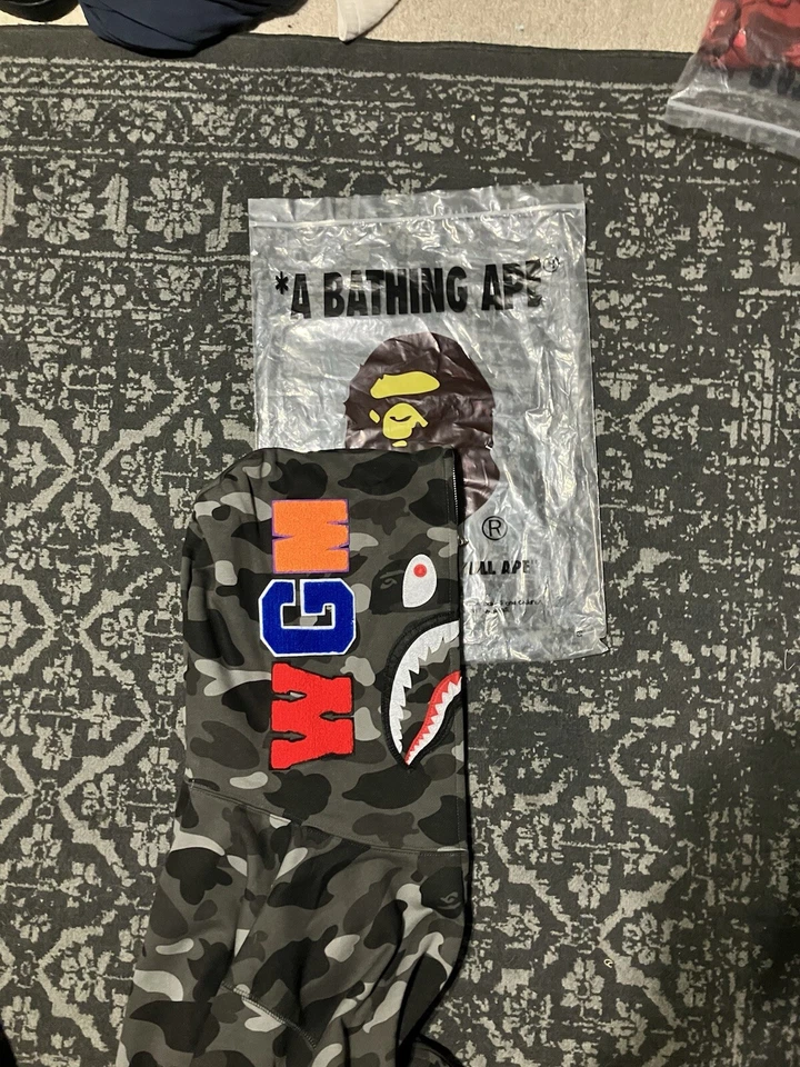 G1N with tags Bathing Ape Bape Grey Camo Shark Hoodie XL Full Zip - Image 1 of 4