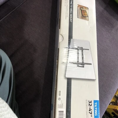 onn 32-47 tilting tv wall mount - Image 1 of 2