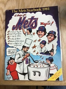1981 New York Mets Yearbook - Picture 1 of 2
