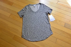 Athleta Breezy Scoop V-neck Short Sleeve T Shirt in Micro Cheetah S - Picture 1 of 7