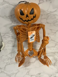Maniquí decorativo de Halloween esqueleto calabaza posable 36” - ¡Hyde y EEK! - Imagen 1 de 2