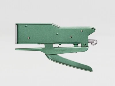 Cucitrice Spillatrice a Pinza in Metallo Zenith 548/E Antibacterial Verde - Immagine 1 di 4