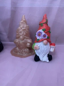 Latex Gummiform Scandi Blumengonk Figur Gartenzwerg halten Pilzform - Bild 1 von 6