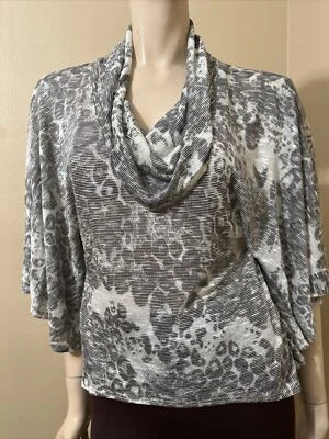 Women’s Grey Leopard Polyester Casual Stretch Collared Oversized Size S Blouse - Image 1 of 4