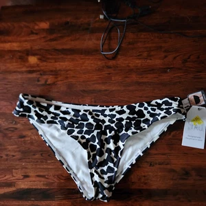 Time Tru Bikini Badehose klein schwarz weiß Kuhmuster hohes Bein frech neu mit Etikett - Bild 1 von 6