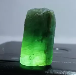 Emerald Rough Stone, Natural Zambian Emerald Rough Stone, Raw Emerald Rough. - Picture 1 of 5