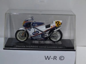 1:24 Scale 1987 Wayne Gardner Honda NSR500 Motorbike - Picture 1 of 3