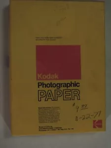Carta fotografica vintage Kodak policontrasto veloce RC 5 x 7 pollici 100 carati NOS - Foto 1 di 2