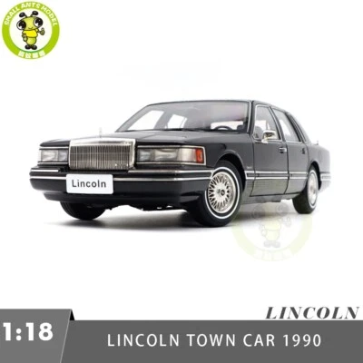 1/18 Lincoln Town Car 1990 Second Generation Diecast Model Toy Car Gifts Black - Image 1 of 4