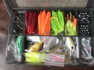 Open Box 280+ Teile PLUSINNO Angelköder Set Soft, Hartköder, Haken, Zubehör - Bild 1 von 8