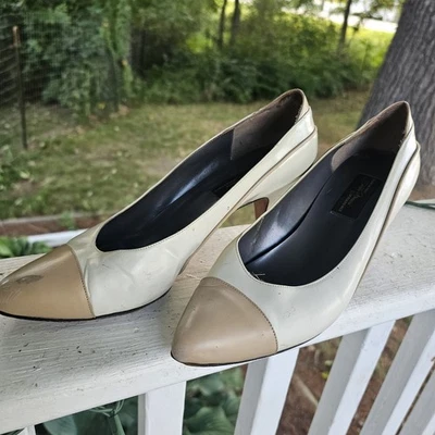 Zapatos Sesto Meucci Of Florence Puntera Punta Marrón Con Tacones Marfil 10 De Colección Foto 1 de 4