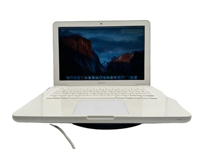 Apple MacBook 7,1 (2010) C2D P8600@2,40 GHz 2 GB DDR3 RAM 250 GB HDD OS El Capitan  Foto 1 de 4