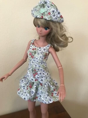 Sage Green Double Flounce Dress & Hat For 24" Smart Dolls Foto 1 de 4