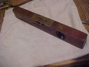 STANLEY LEVEL 104 - CEREZA O CAOBA Y LATÓN - Imagen 1 de 7