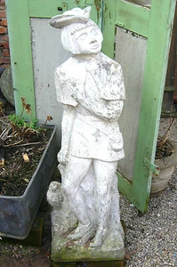Brunnen Steinfigur Plastik Gartenfigur Jäger Pflanzgefäß Falkner Figur Vase - Picture 1 of 8
