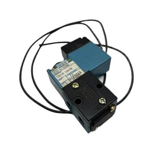 MAC 611B-11-112AA Pneumatisches Magnetventil 6,8 W 150 PSI - Bild 1 von 2