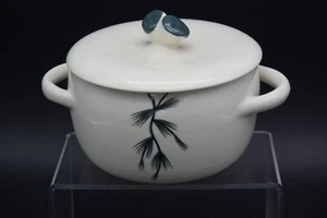 Winfield Ware Pottery Blue Spruce 1.5 Qt Round Covered Casserole Dish - Picture 1 of 8
