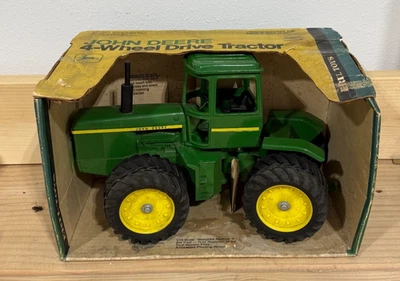 Ertl John Deere 8630 4WD Tactor in Yellow Top Box. Stock #597 - Image 1 of 4