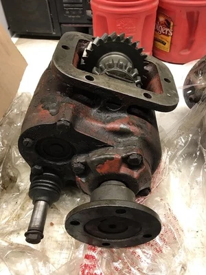 Toma de fuerza M35A2, 2520-00-706-1137 Foto 1 de 4